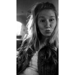 Meet your Posher, Gia